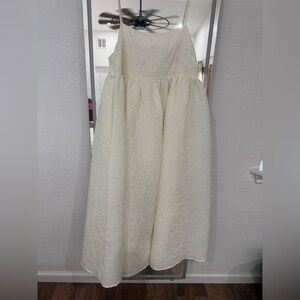 Storia Cream Textured Spaghetti-Strap Formal Dress